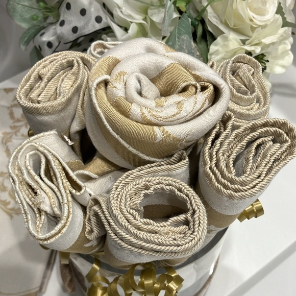 Antique/Vintage House Warming Gift of 12 Polyester Napkins Gold & Light Tan - Picture 7 of 9